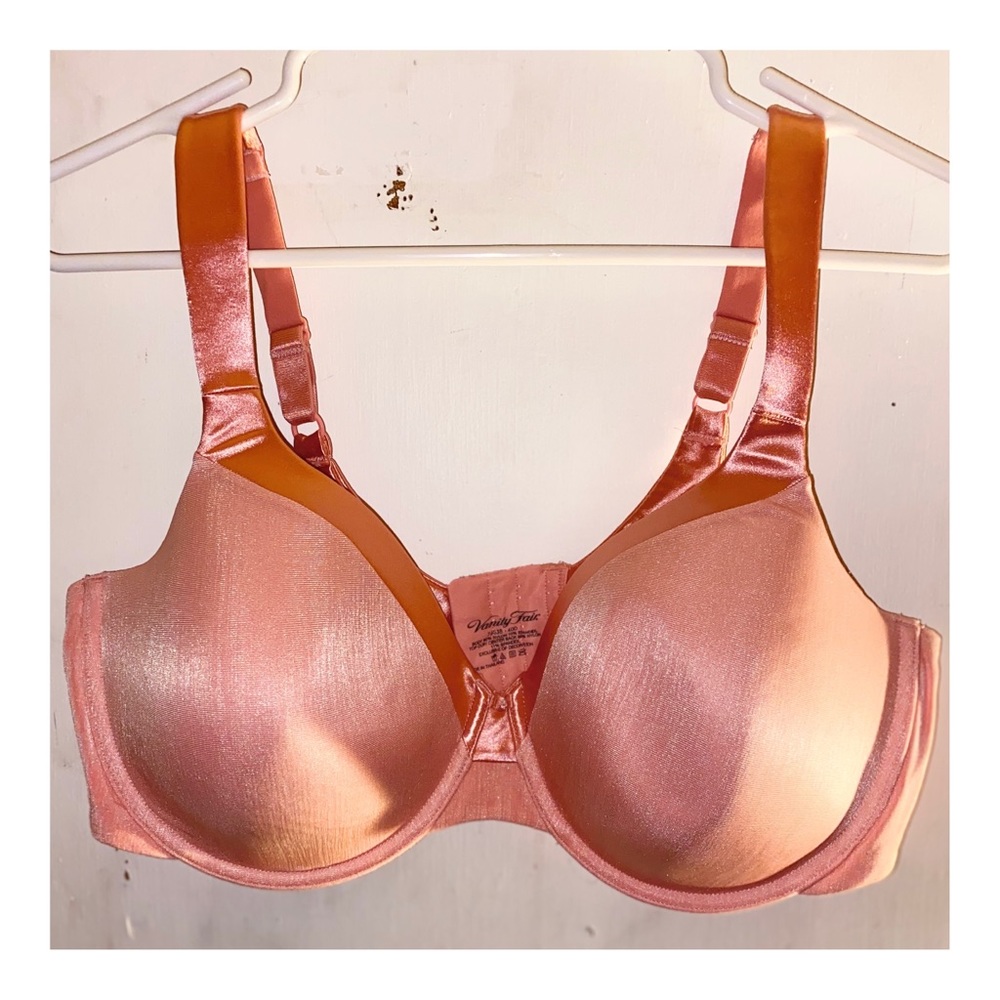 NWOT Vanity Fair blush pink silky bra